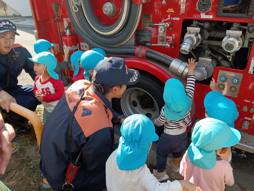 くじら保育園　海老江園　避難訓練　消防車　202411-1