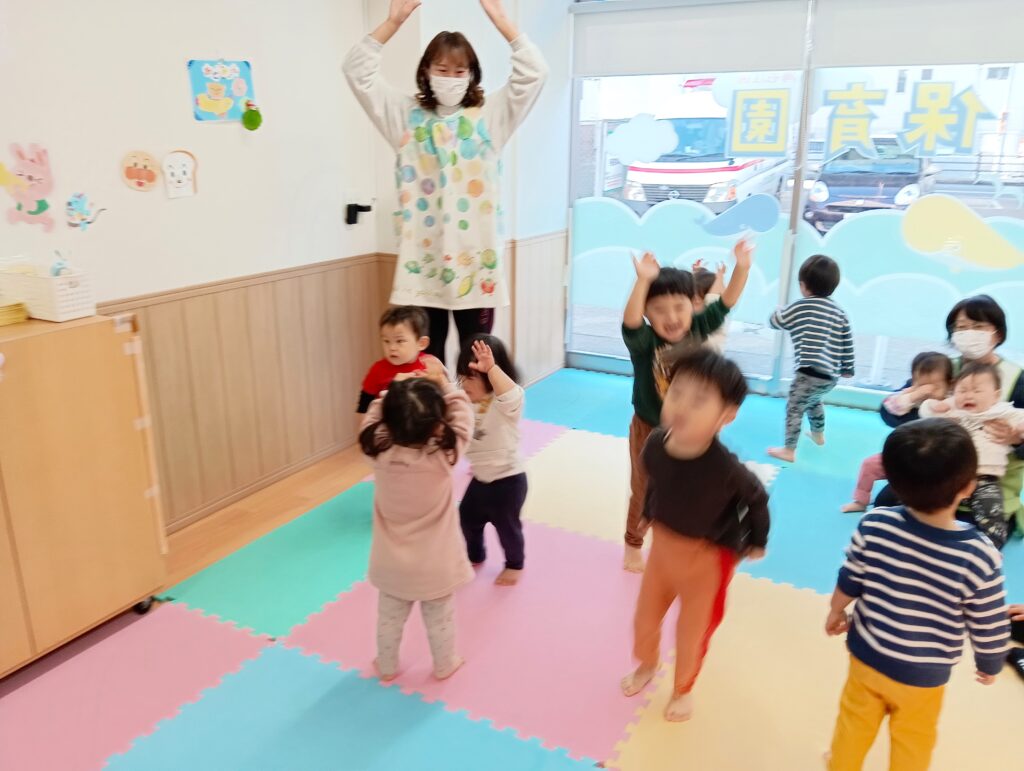 くじら保育園　海老江園　リトミック　5