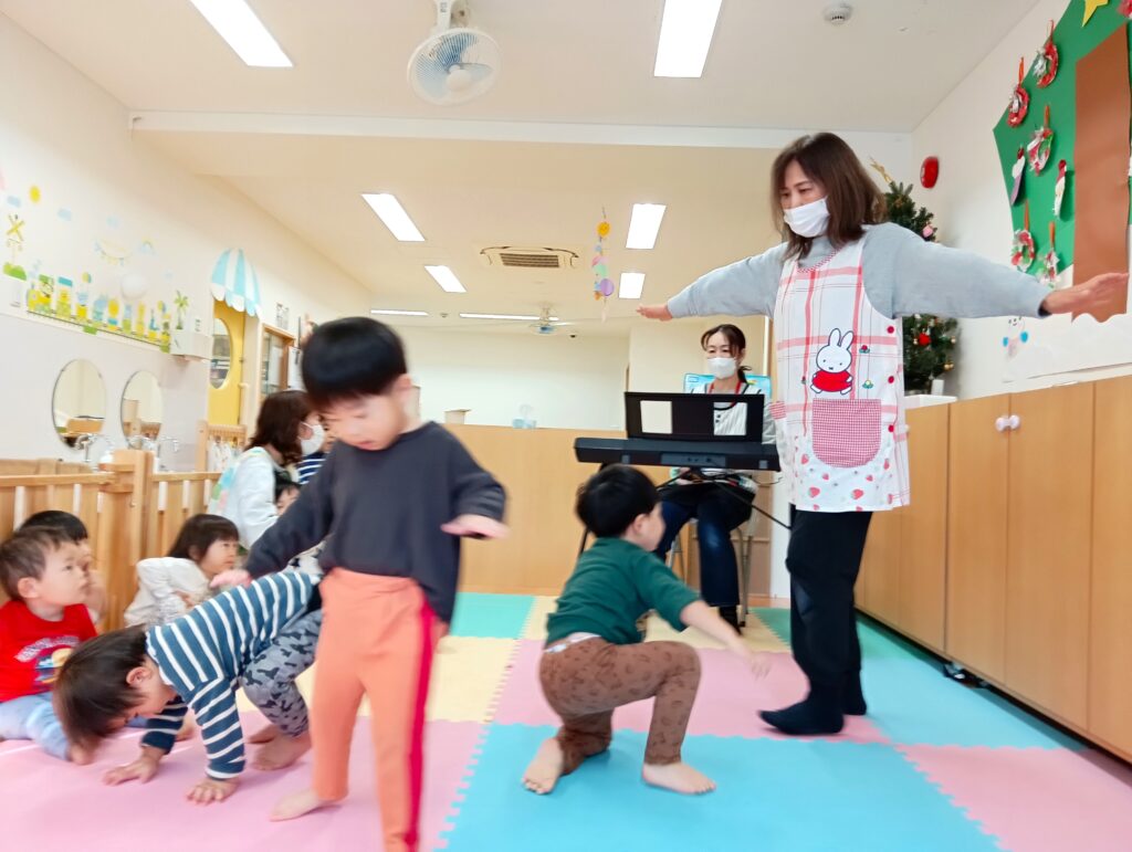 くじら保育園　海老江園　リトミック　6