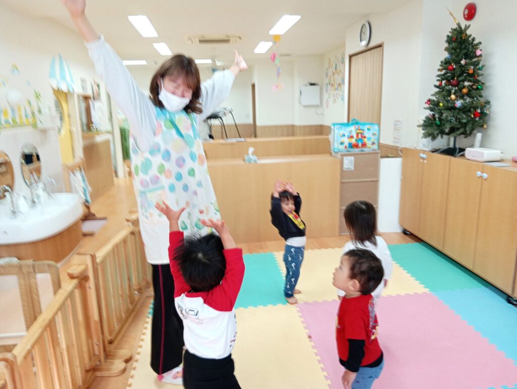 くじら保育園　海老江園　リトミック　3