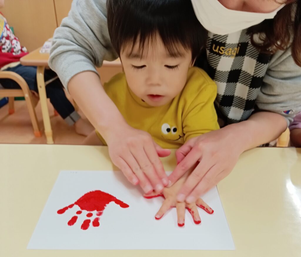 くじら保育園　海老江園　手形雪だるま　202501-4