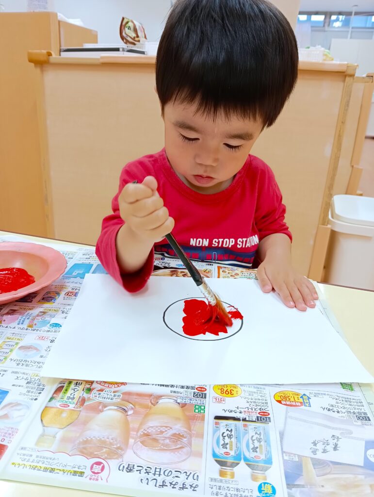 製作 5月 保育園 たんぽぽ ちょうちょう てんとう虫 春 絵筆 デカルコマニー タンポ 202505-1