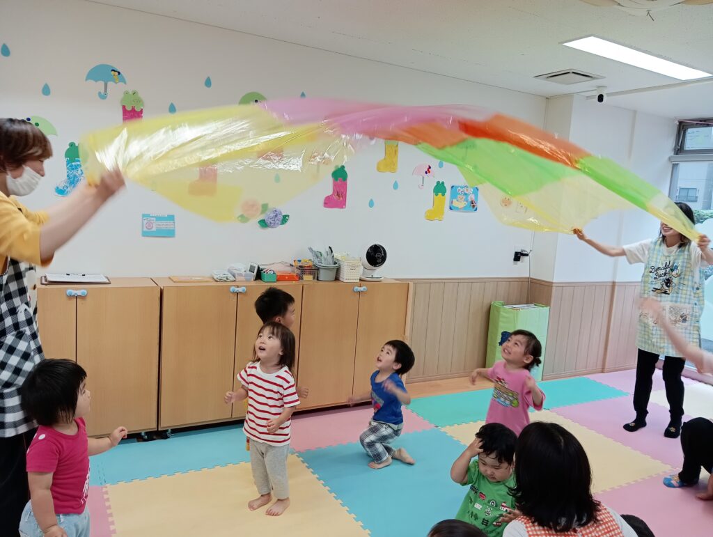 リトミック パラバルーン くじら保育園 海老江 福島区 2506-5
