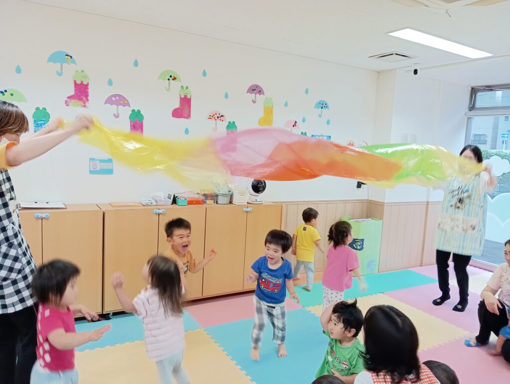 リトミック パラバルーン くじら保育園 海老江 福島区 2506-4