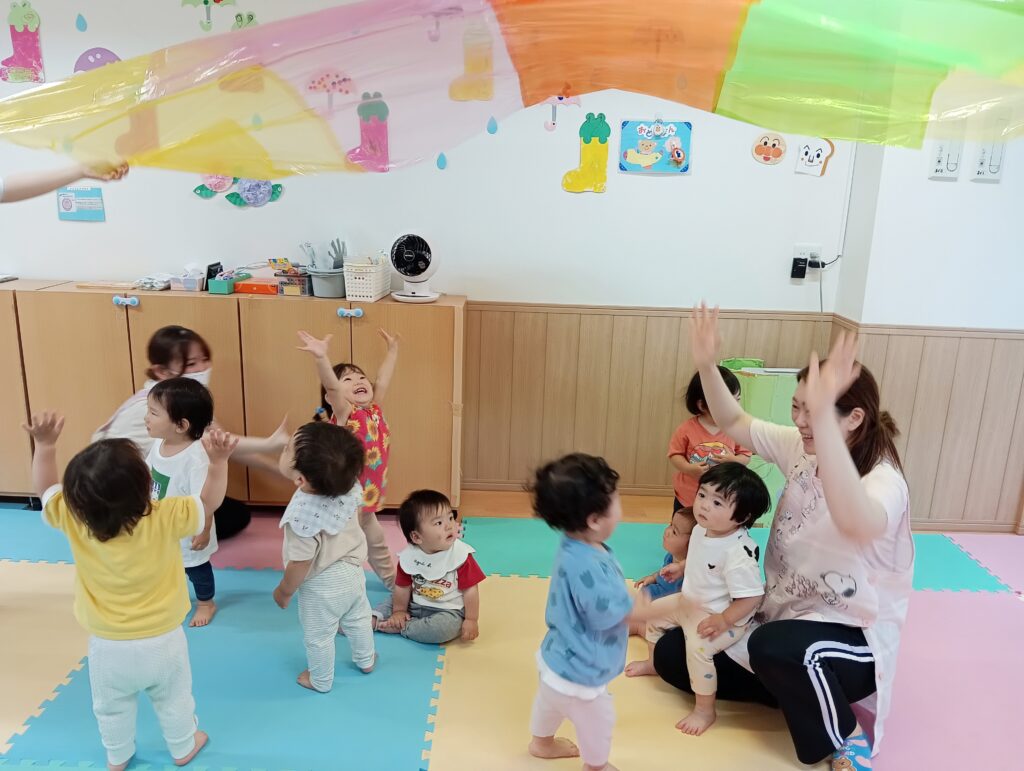 リトミック パラバルーン くじら保育園 海老江 福島区 2506-1