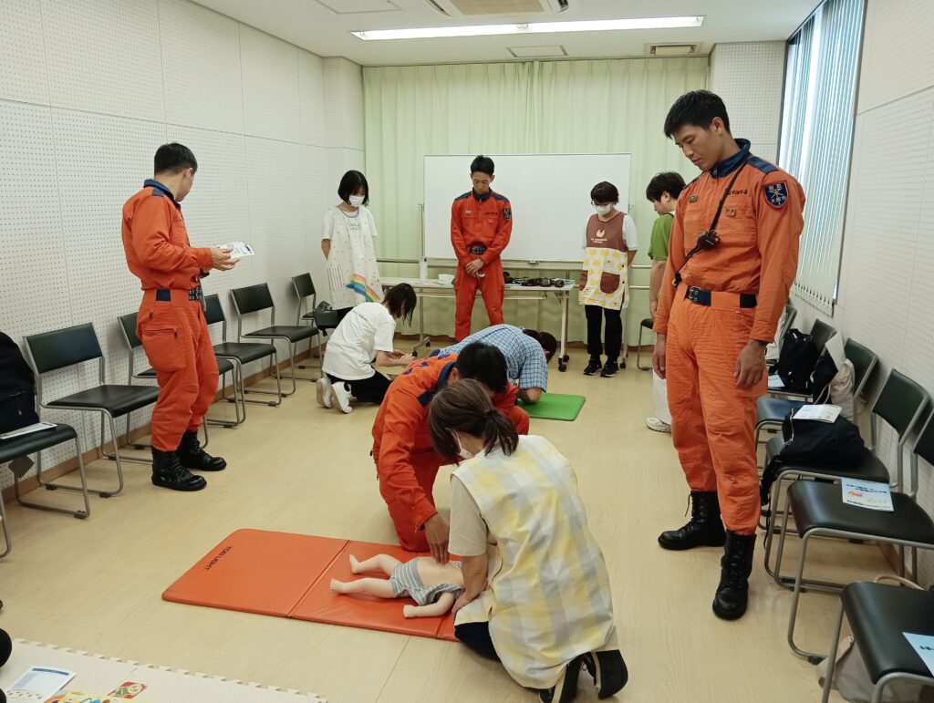救命講習 AED 人工呼吸 胸骨圧迫 保育士 くじら保育園 海老江園 福島区 大阪 保育園 202508-4