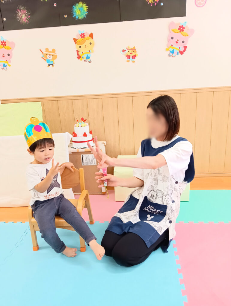 3歳 お誕生日会 8月 パネルシアター おばけなんてないさ くじら保育園 海老江園 大阪 福島 福島区 保育園 202509-2