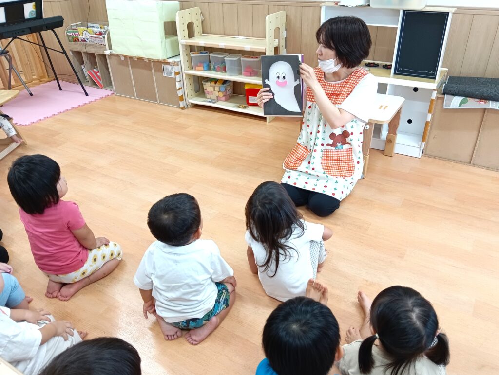 大阪　保育園　お誕生日会　ばけたくん　マジックシアター　くじら保育園　202510-2