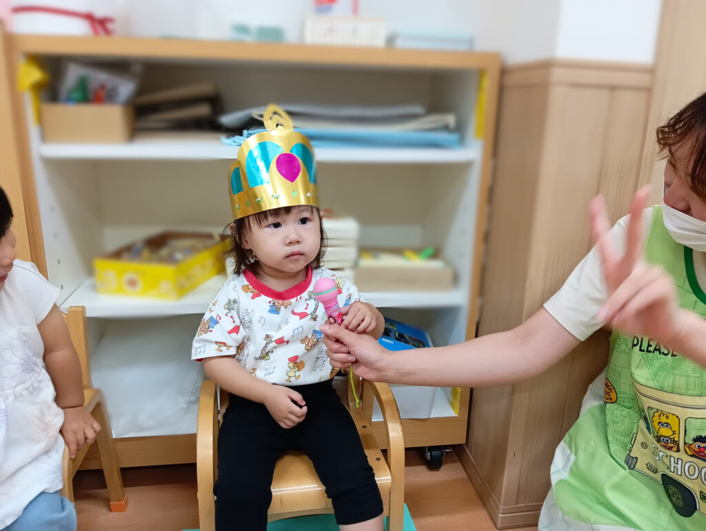 大阪　保育園　くじら保育園　お誕生日会　ふしぎなポケット　202510-2