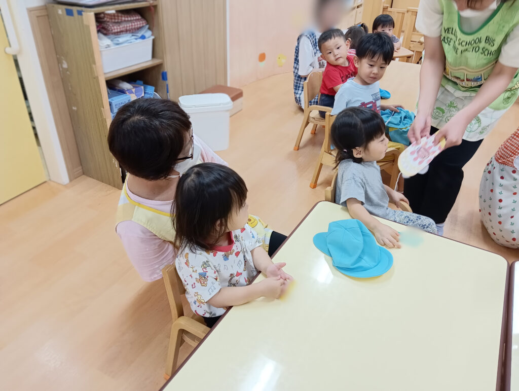 大阪　保育園　くじら保育園　お誕生日会　ふしぎなポケット　202510-5