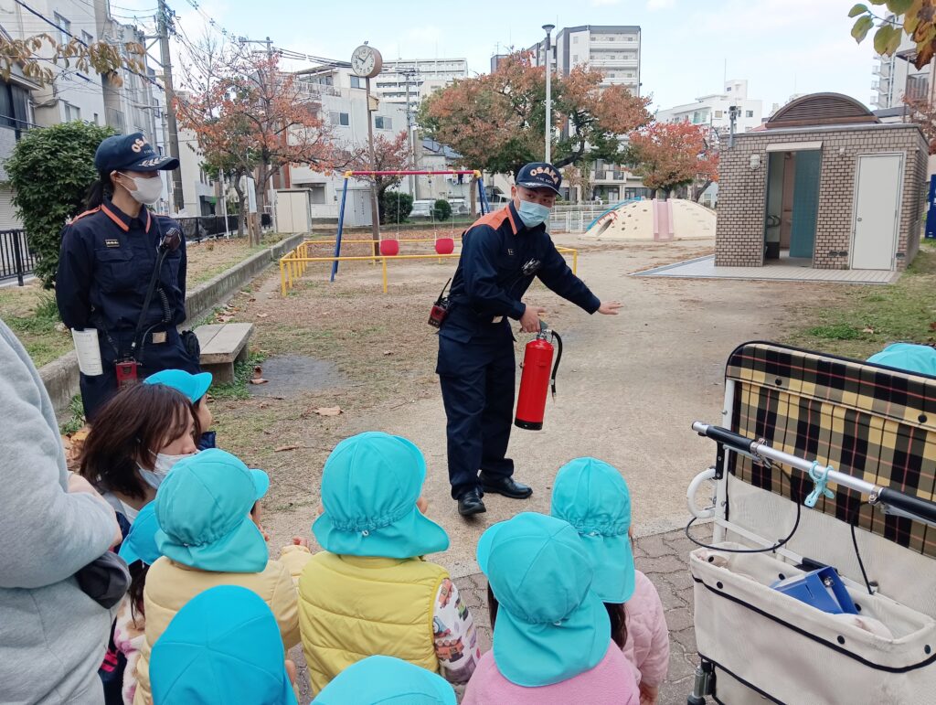 保育園の火災避難訓練 大阪 保育園 くじら保育園 202512-2