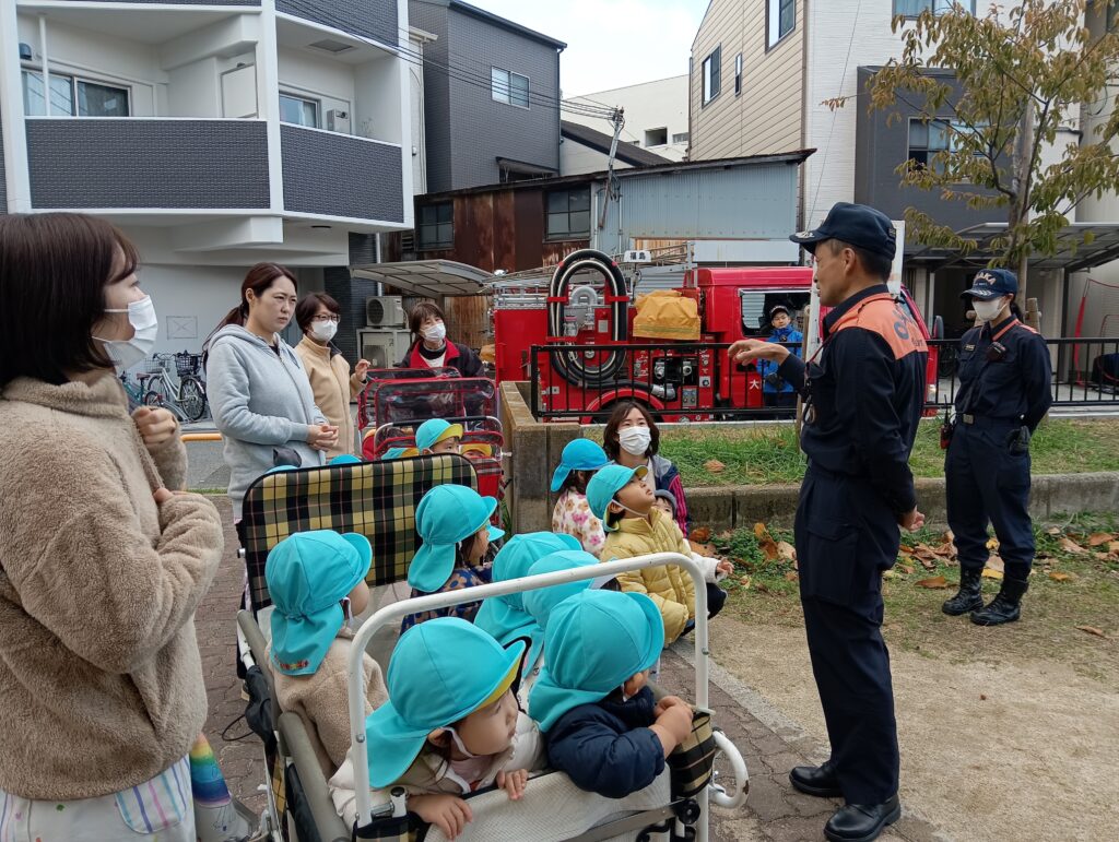 保育園の火災避難訓練 大阪 保育園 くじら保育園 202512-1