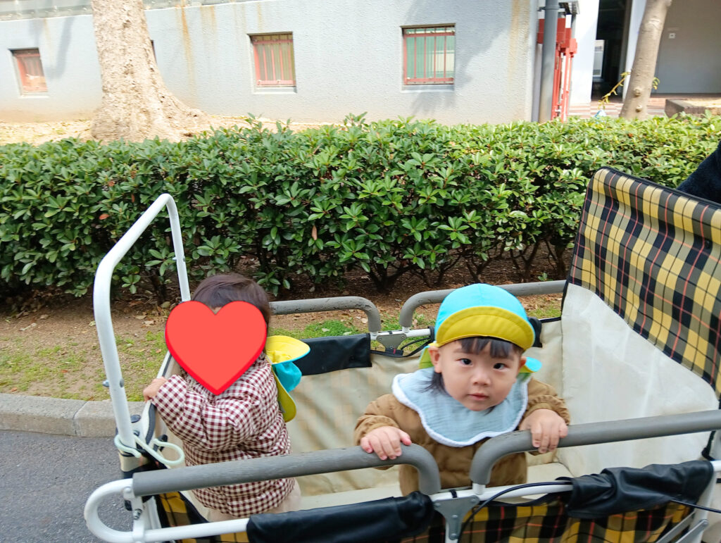 公園へお散歩 大阪 くじら保育園 202603-4