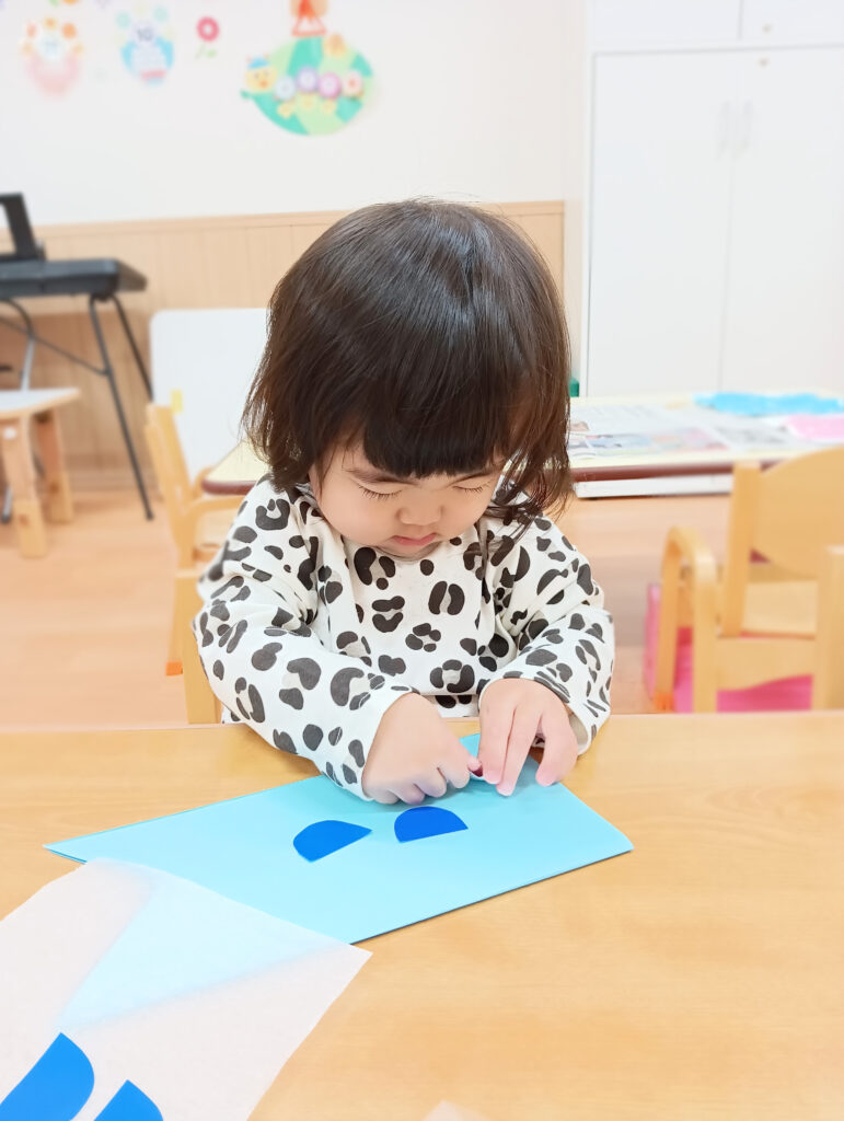 保育園のこいのぼり製作 大阪　くじら保育園　202604-3