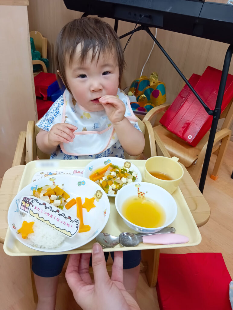 保育園のお誕生日会　保育士　大阪　くじら保育園　202606-4