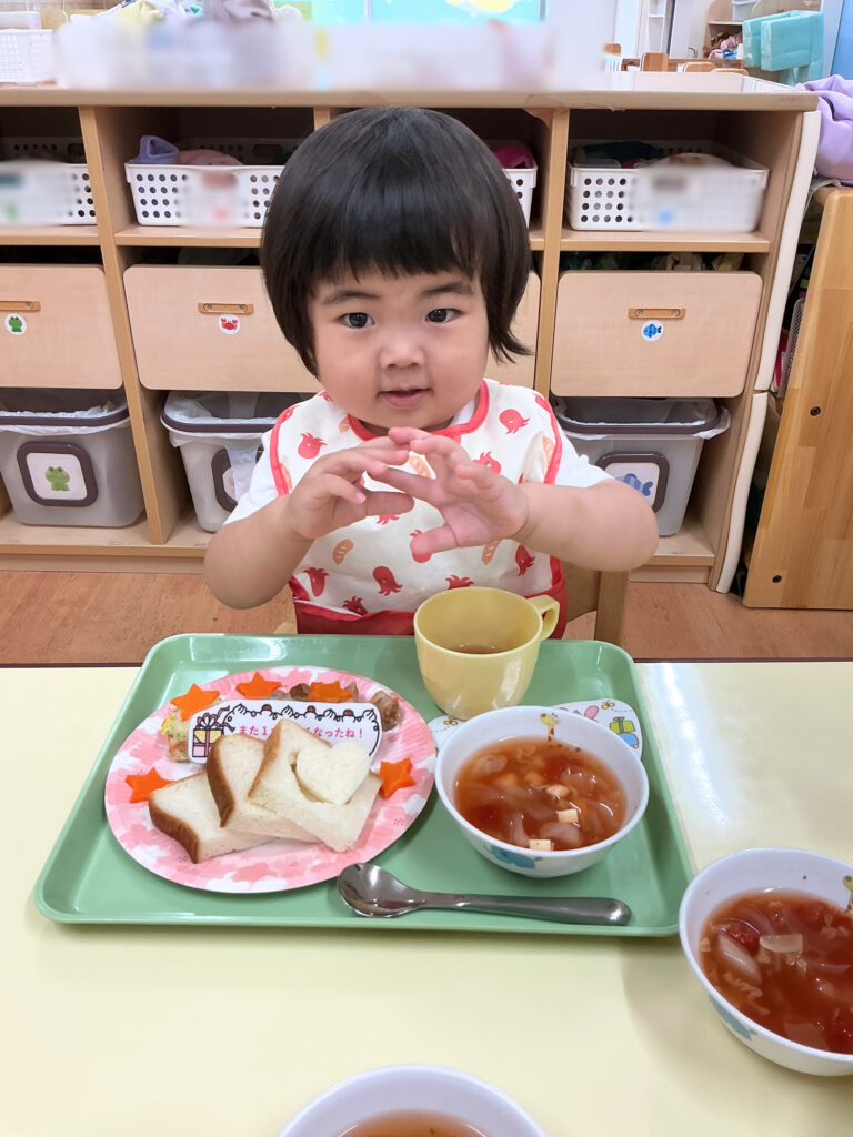 保育園のお誕生日会　保育士　大阪　くじら保育園　202606-5