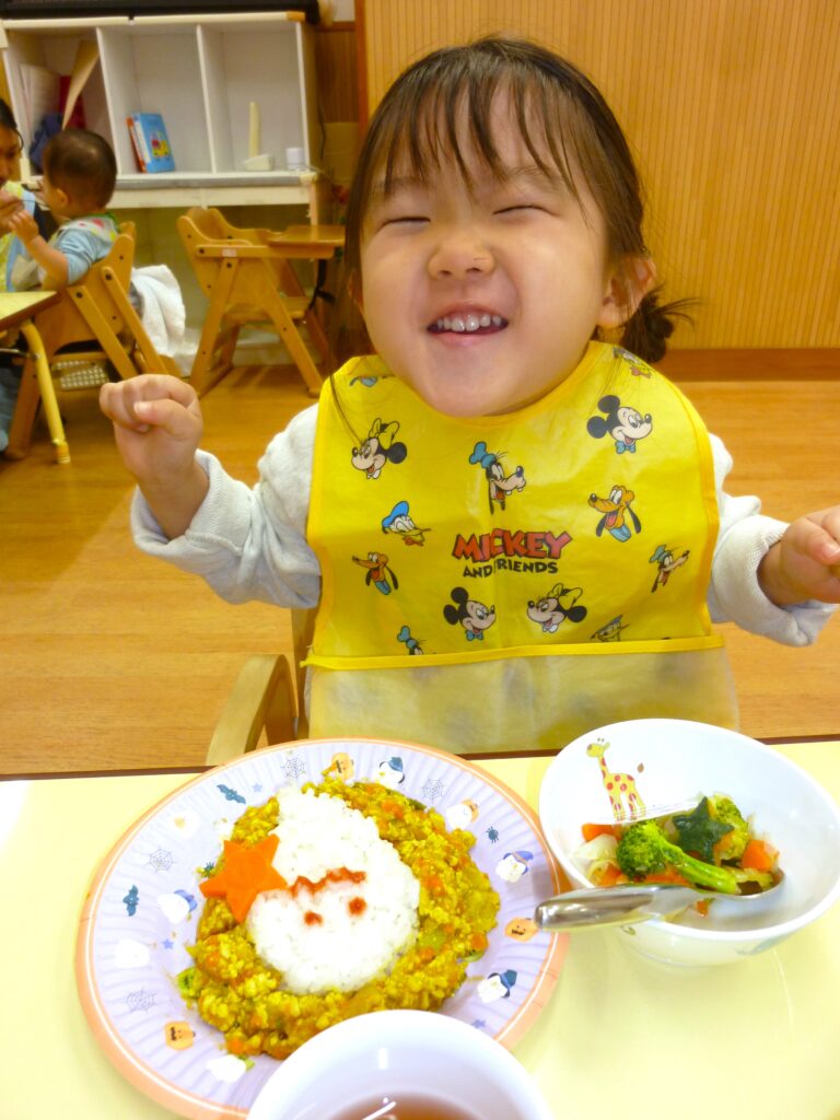 くじら保育園　都島東野田園　ハロウィン　かぼちゃバッグ　202410-3