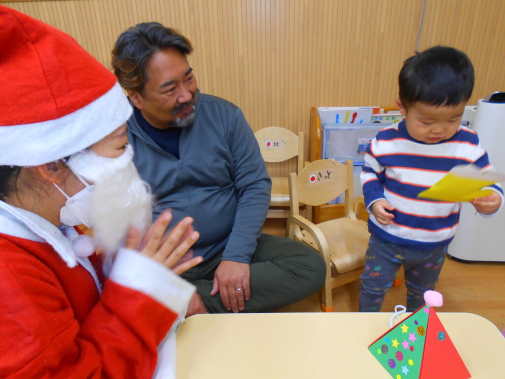 くじら保育園　都島東野田　新年の挨拶　202501-3