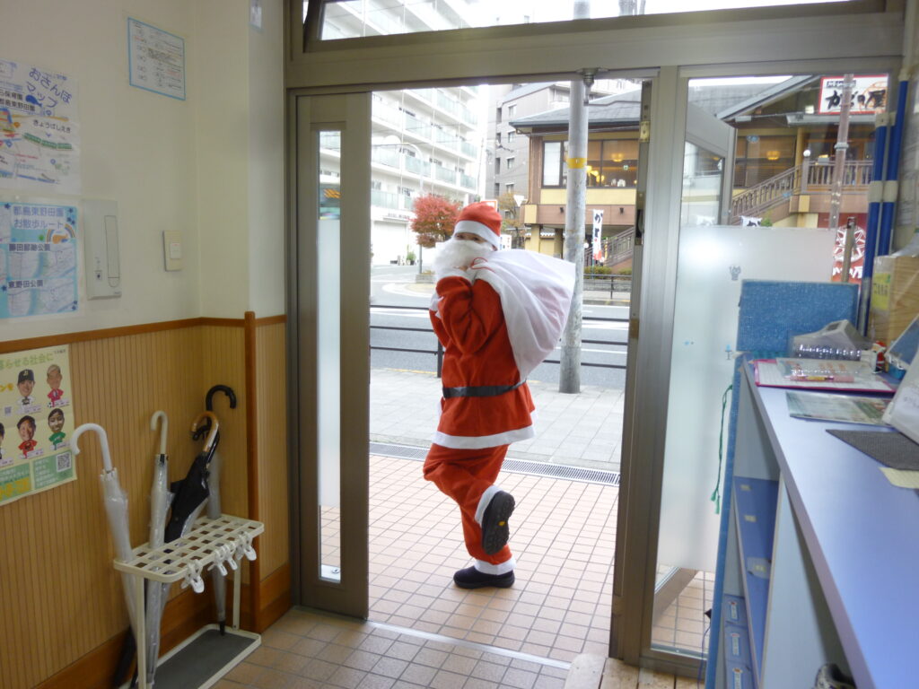 くじら保育園　都島東野田　新年の挨拶　202501-2