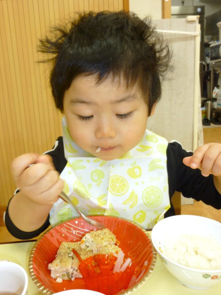 くじら保育園　都島東野田園　お正月給食　202501-4