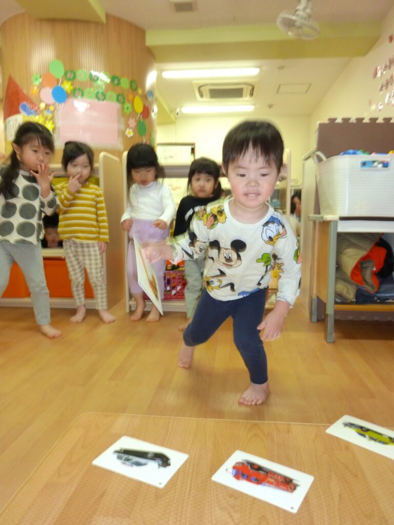 くじら保育園　都島東野田園　カルタ　お正月遊び　2501-4