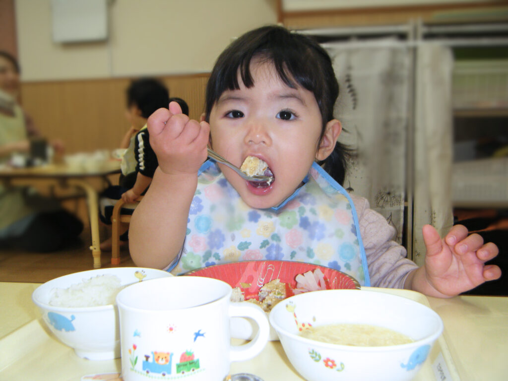 くじら保育園　都島東野田園　お正月給食　202501-2