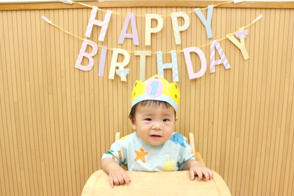 お誕生日会　インタビュー　シルエットクイズ　大阪　保育園　都島区　都島東野田　くじら保育園　202509-1