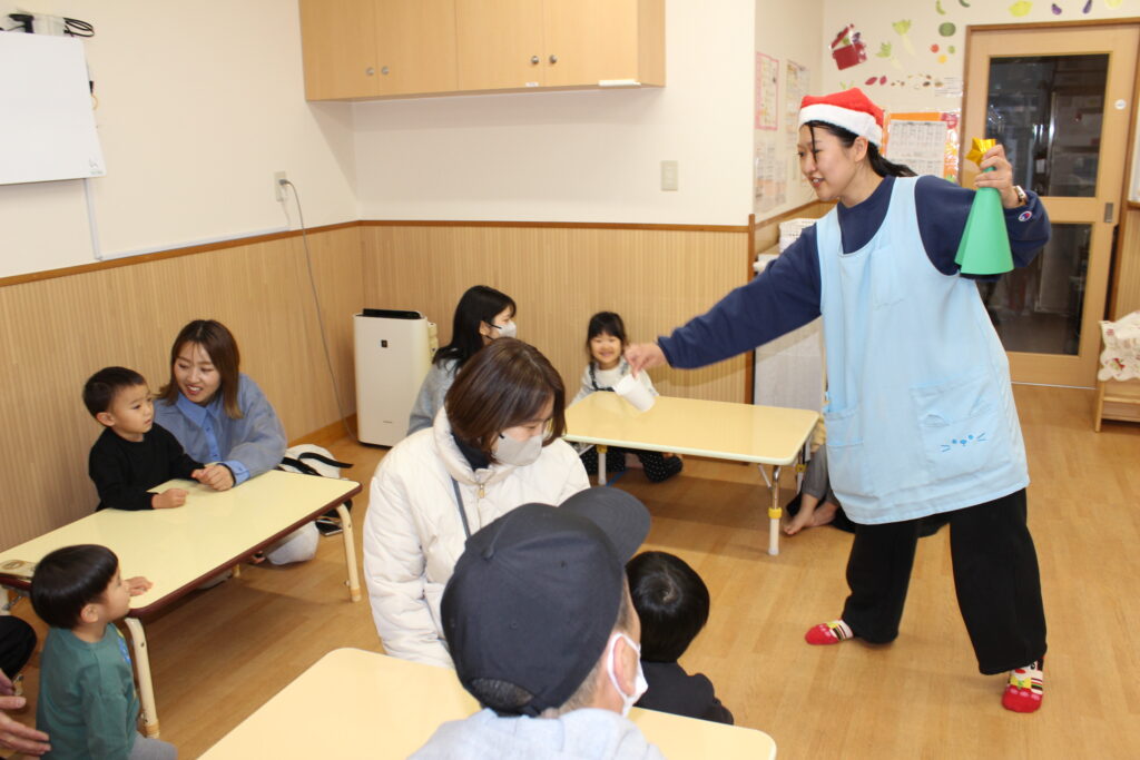 保育園のクリスマス参観　大阪　保育園　くじら保育園　202512-2