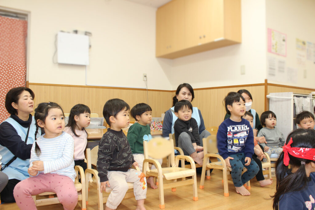 保育園のお正月あそび　大阪　保育園　くじら保育園　202601-1