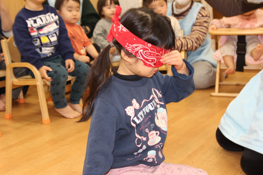 保育園のお正月あそび　大阪　保育園　くじら保育園　202601-3