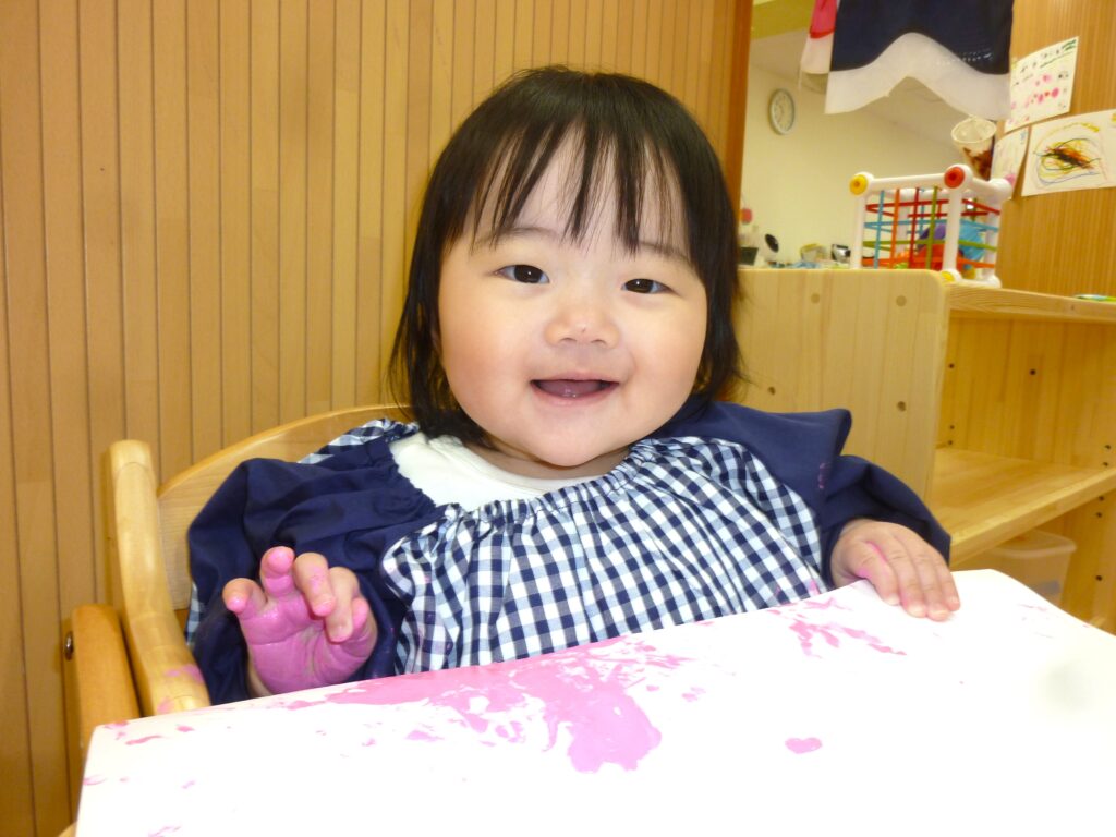 保育園の感触遊び　大阪　くじら保育園　202605-5
