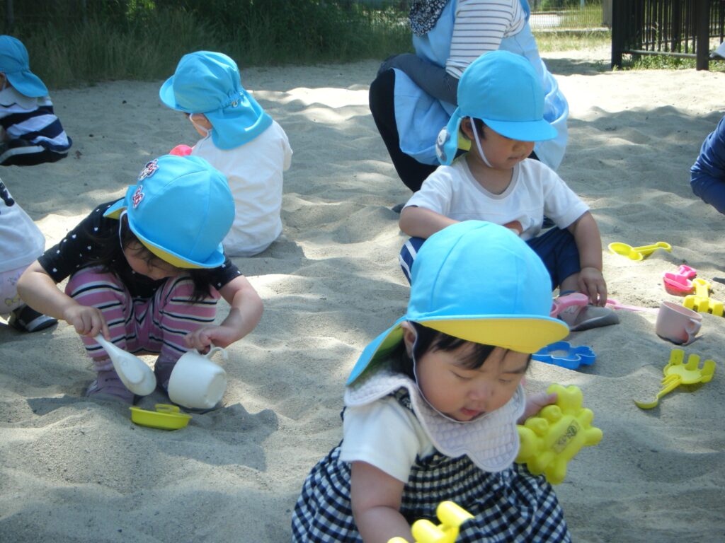 桜ノ宮ビーチへお散歩 大阪 保育園 くじら保育園 202605-1
