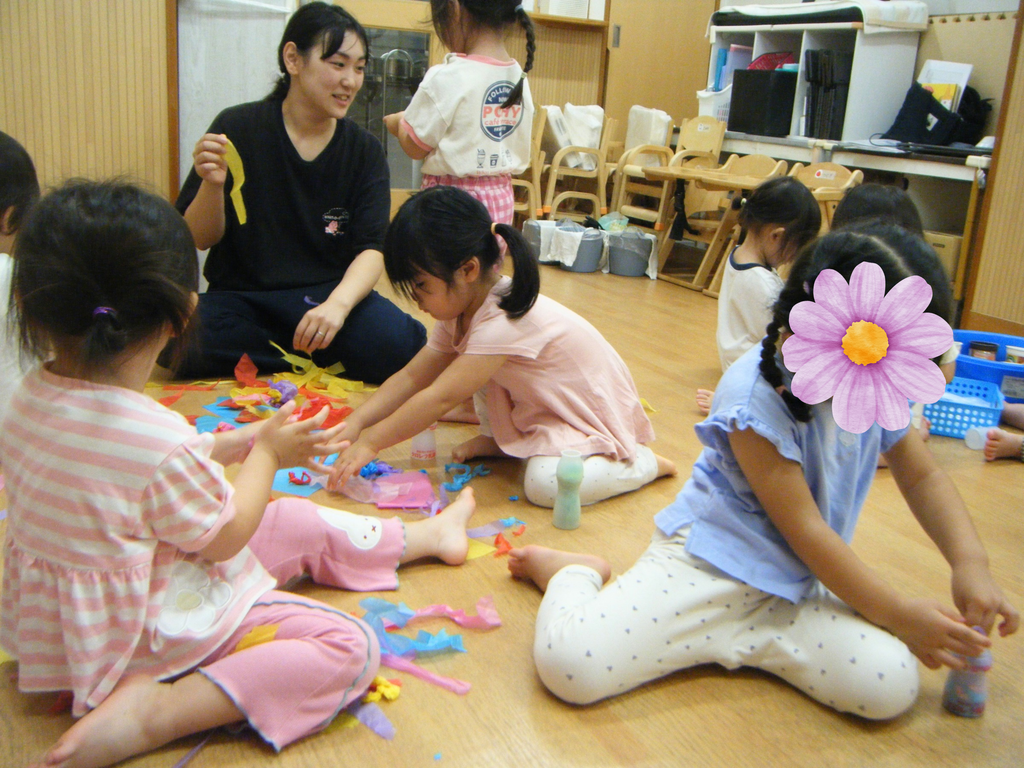 保育園でお花紙遊び 手先を使う活動 大阪 くじら保育園 202610-4