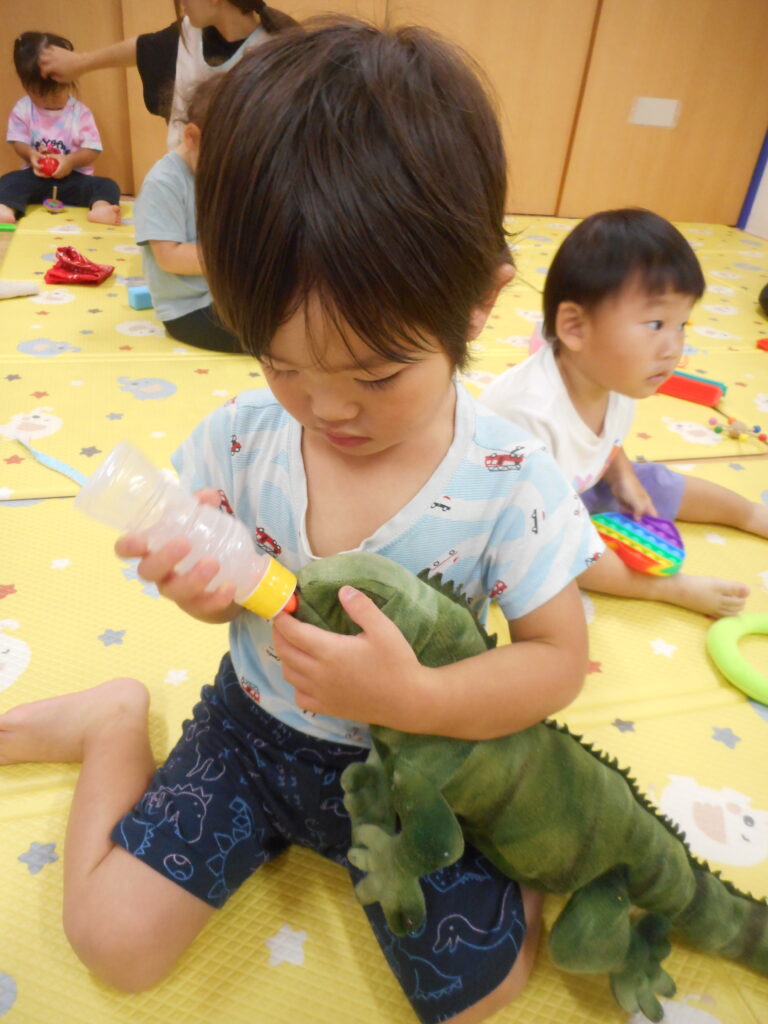 ごっこ遊び みたて遊び つもり遊び 2歳児 くじら保育園 姫島園 西淀川区 大阪 20257-1