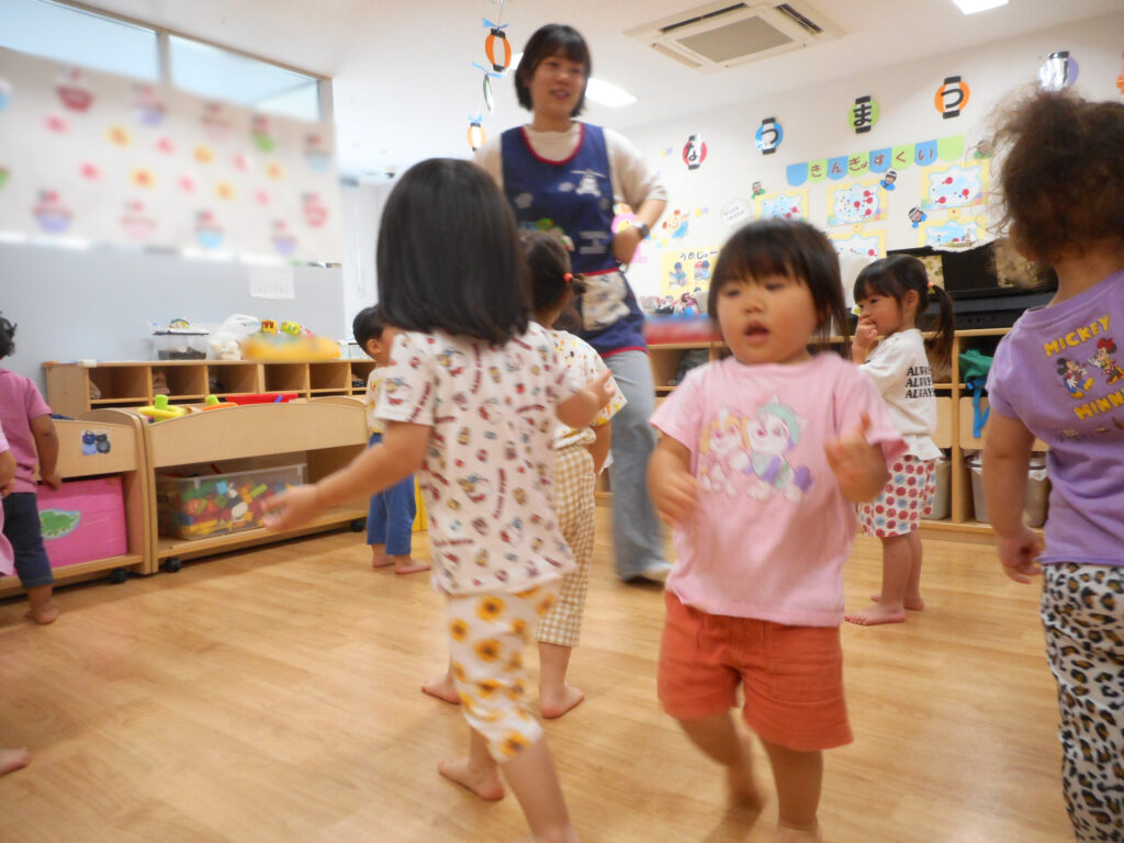 体操　リトミック　からだダンダン　ラーメン体操　ばなな体操　エビカニクス　アンパンマン体操　大阪　保育園　くじら保育園　姫島園　202509-1