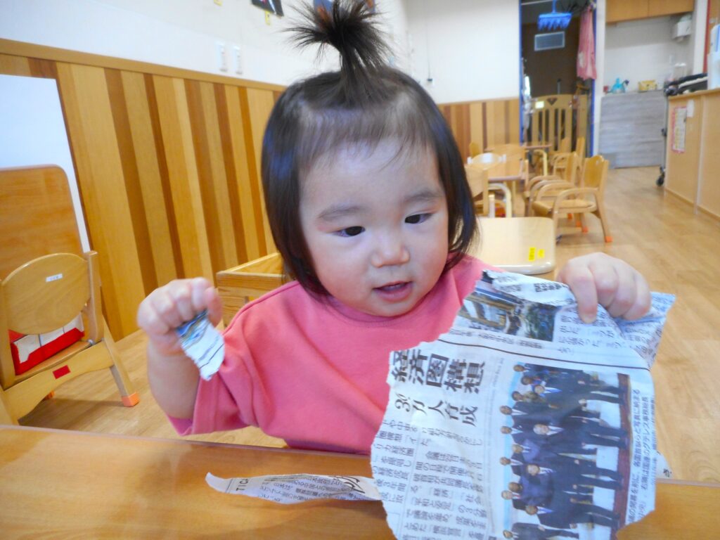 大阪 保育園 0歳児 室内遊び くじら保育園 202510-5