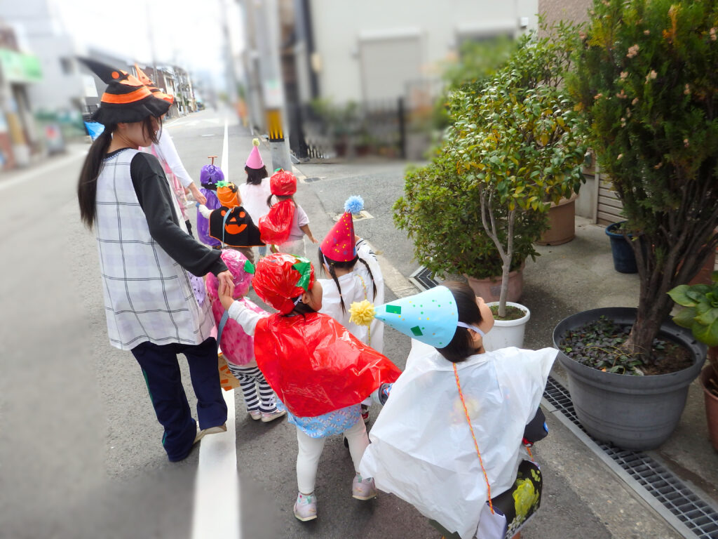保育園 仮装 大阪 くじら保育園 202511-4
