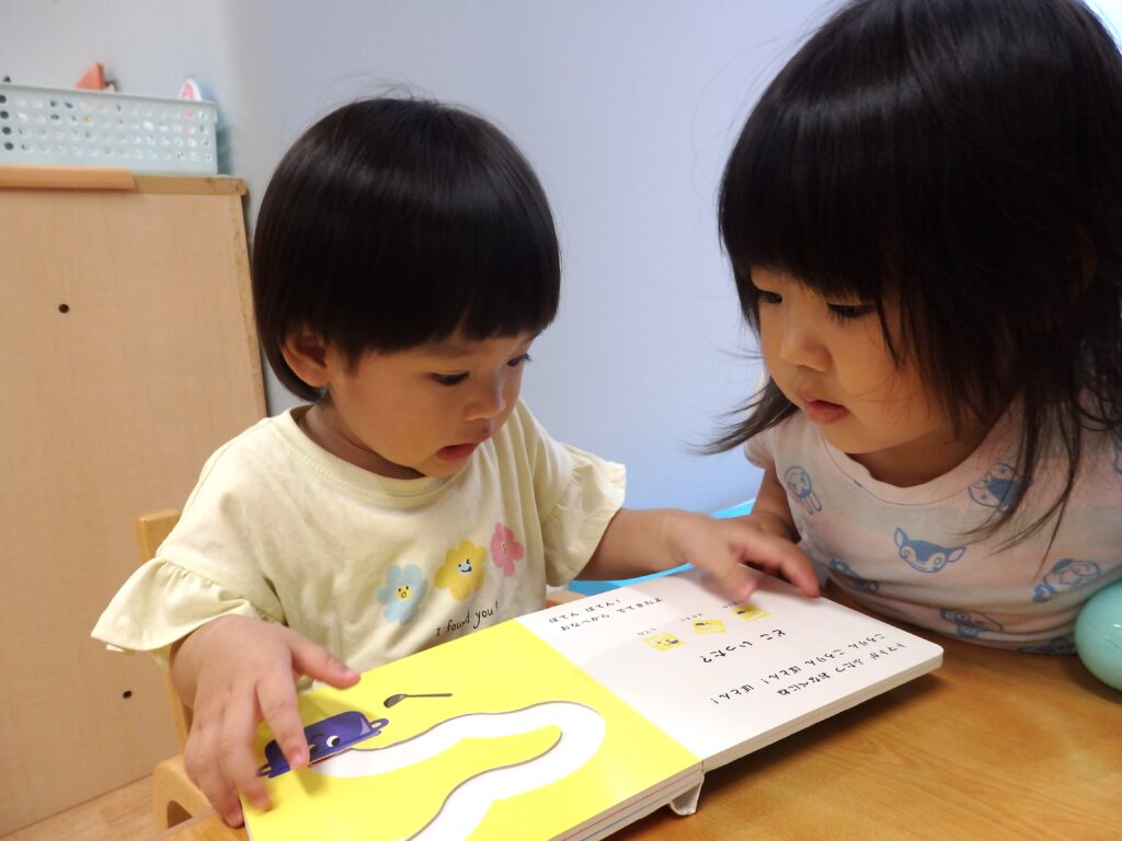 脳を育む 指先あそび くじら保育園 大阪 保育園 202511-4