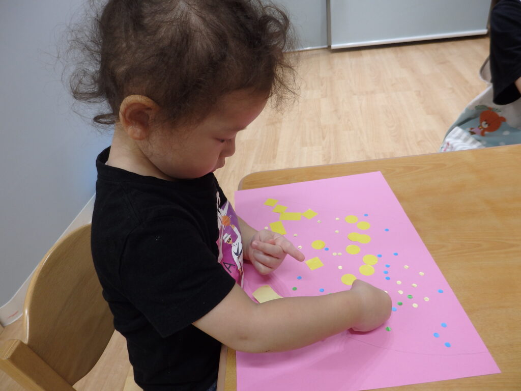 脳を育む 指先あそび くじら保育園 大阪 保育園 202511-3