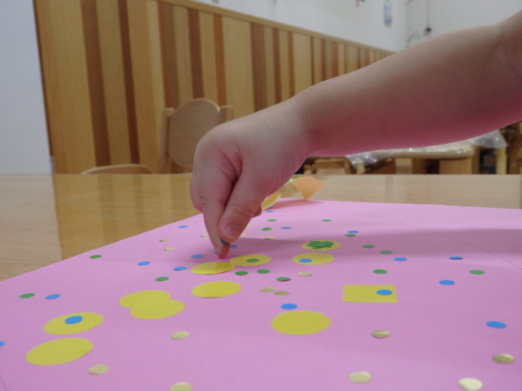 脳を育む 指先あそび くじら保育園 大阪 保育園 202511-6