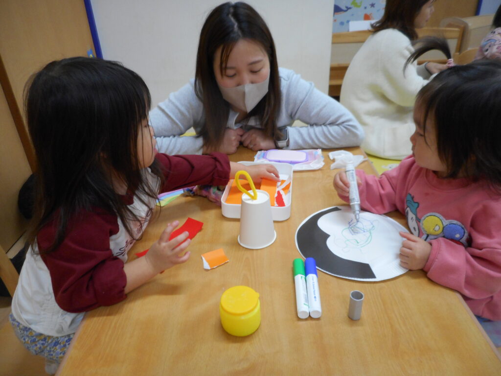 保育園で親子製作　大阪　くじら保育園　202512-3