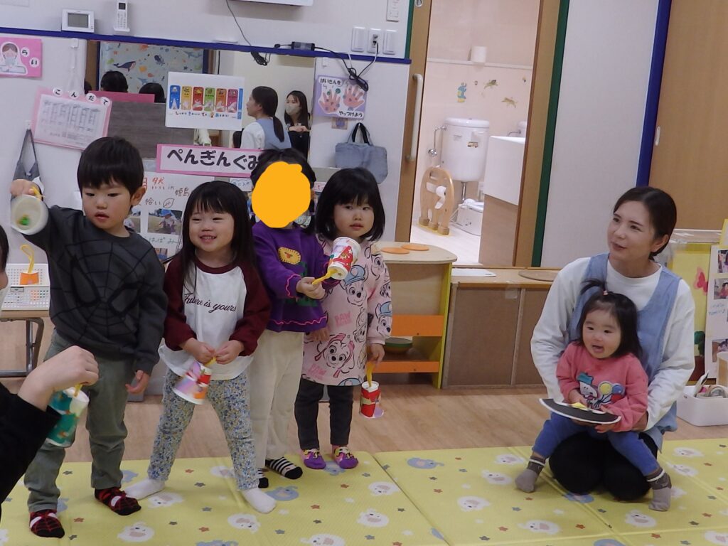 保育園で親子製作　大阪　くじら保育園　202512-5