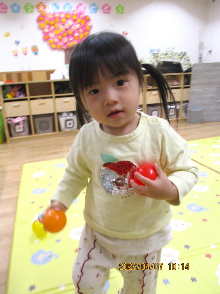 雨の日の保育園室内遊び　大阪　くじら保育園　202604-1