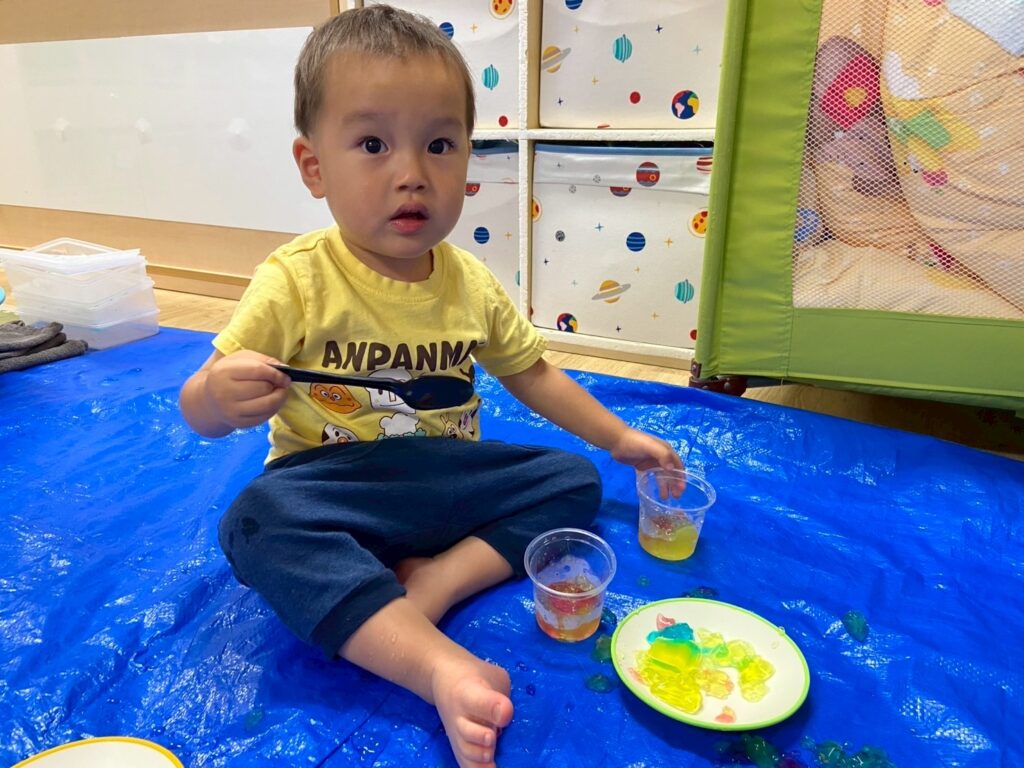 寒天遊び 五感 感触遊び くじら保育園 上新庄園 202507-5