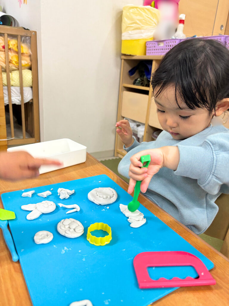 保育園粘土遊び 大阪　保育園　くじら保育園　202602-1