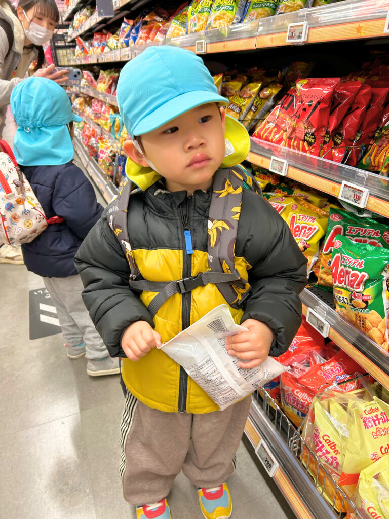 初めてのお買い物　セルフレジ体験　　大阪　保育園　くじら保育園　202603-2