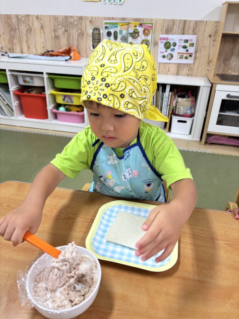 保育園の食育 クッキング ホットサンド作り 大阪 くじら保育園 202607-3