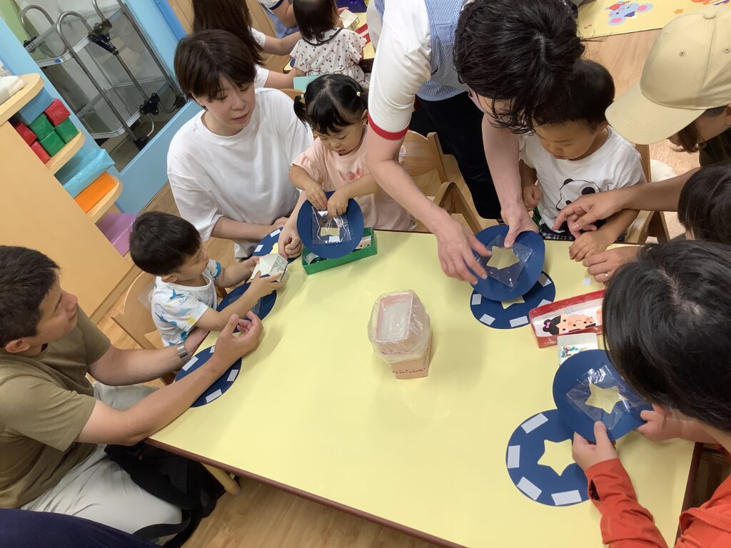 七夕会 七夕 保護者 保育行事 たなばた 製作 親子 天の川 くじら保育園 三国園 淀川区 202507-2