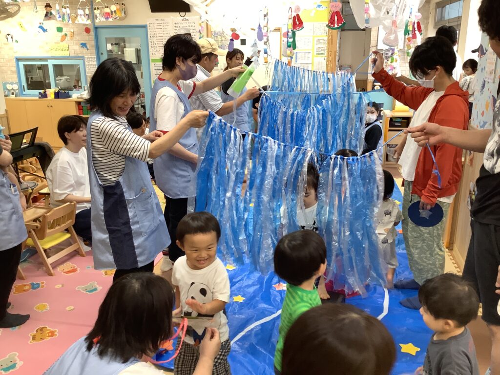 七夕会 七夕 保護者 保育行事 たなばた 製作 親子 天の川 くじら保育園 三国園 淀川区 202507-3