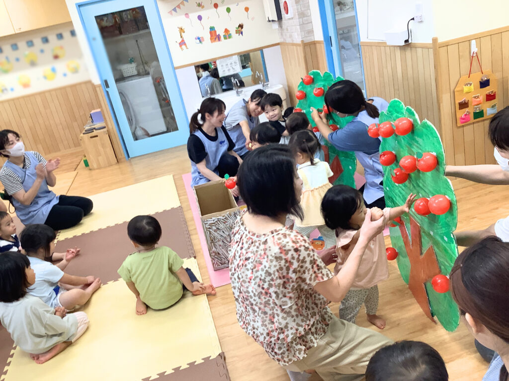 敬老の日の集い　敬老の日　祖父母参加　くじら保育園　三国　大阪　保育園　20259-3